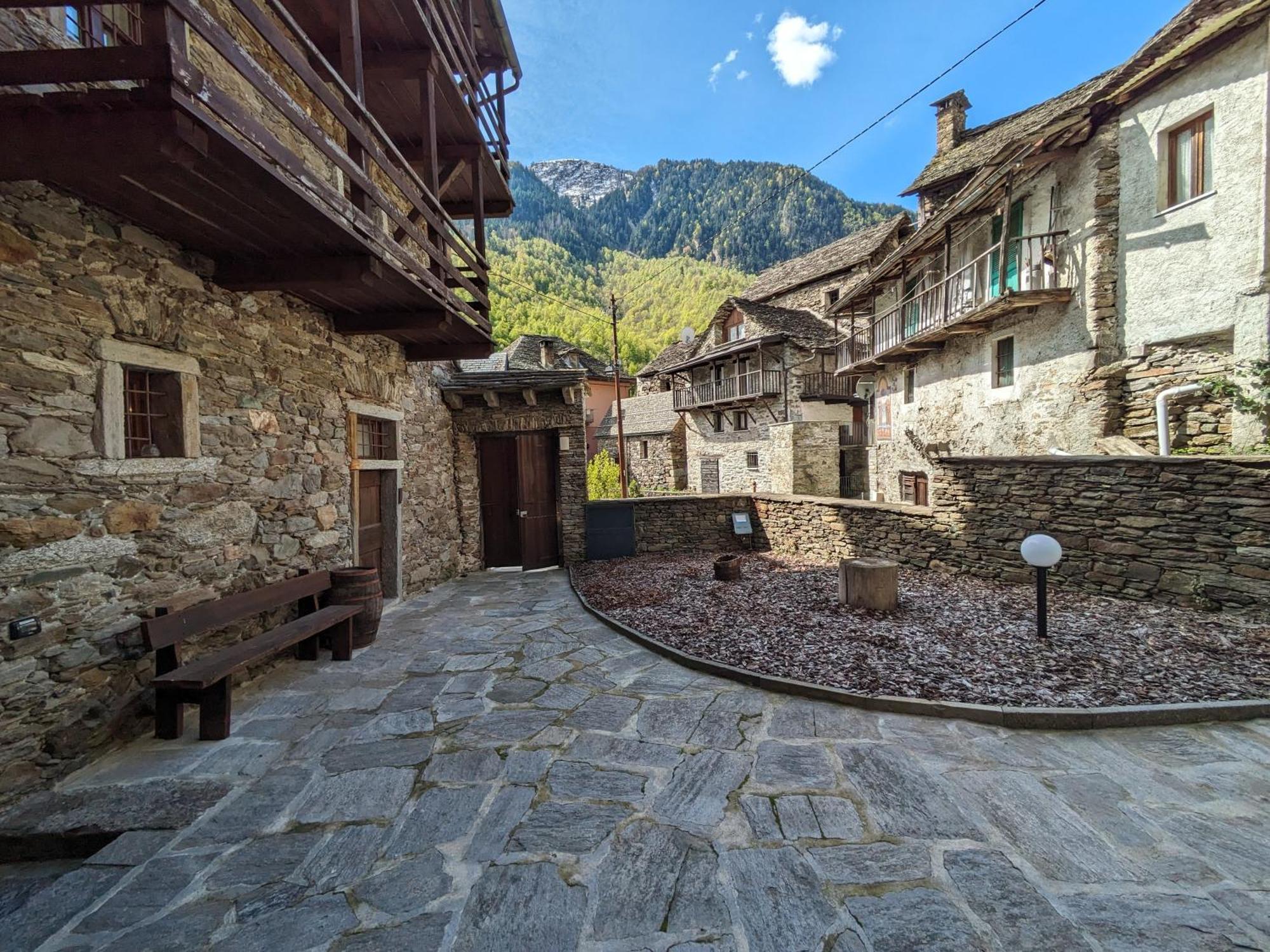 Dimora Storica Casa Vanni Villadossola Exterior photo